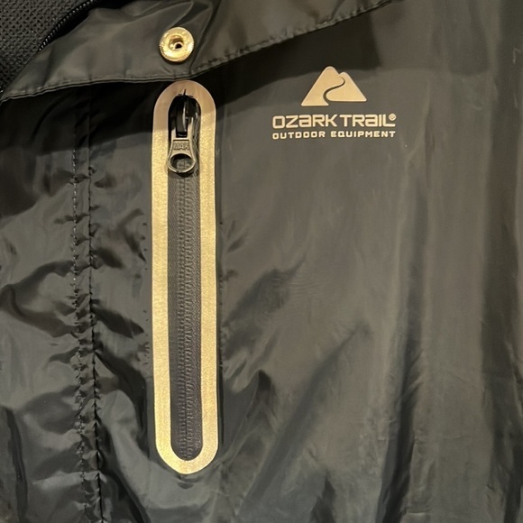 Ozark Trail Outdoor Equipment Men’s Navy Hooded Jacket - Picture 2 of 10